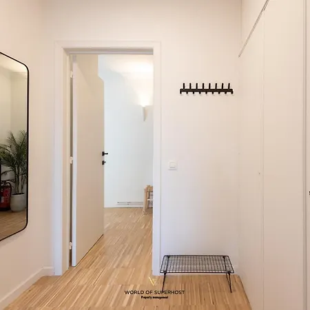 Luxurious Next To The Sea And Centre With Free Parking Space *