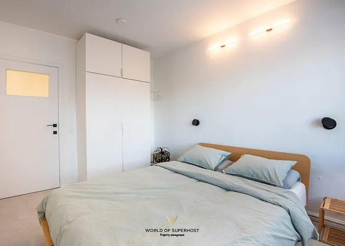 Luxurious Next To The Sea And Centre With Free Parking Space Holiday home *