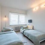 Semesterbostad Luxurious Next To The Sea And Centre With Free Parking Space Oostende