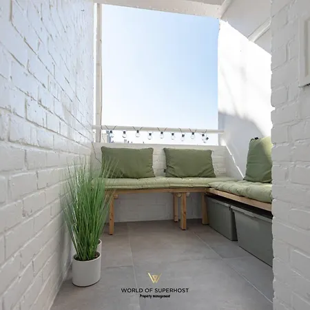 Luxurious Next To The Sea And Centre With Free Parking Space Semesterbostad