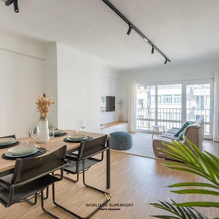 Semesterbostad Luxurious Next To The Sea And Centre With Free Parking Space *